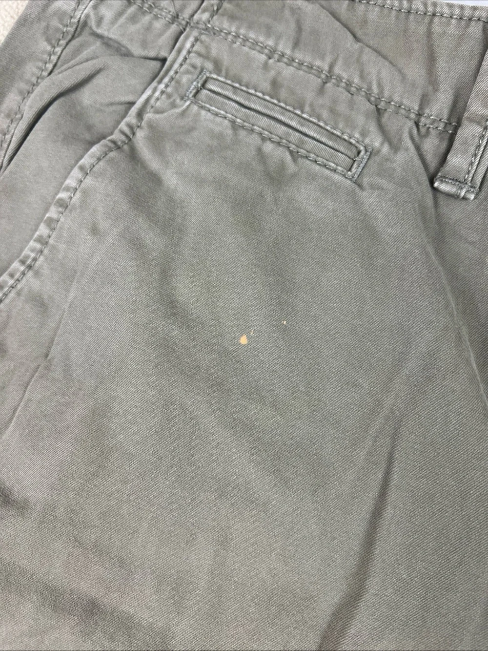 2013 American Eagle Original Straight Khaki Pants. Green. Mens Sz 33x30